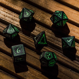 Elvish RPG Dice Set Black &amp; Glow-in-the-dark (7 stuks)