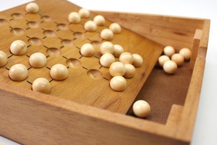 Wooden Classic: Solitaire