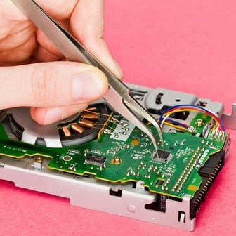 Vallejo Extra Fine Curved Tweezers