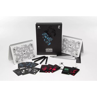 Escape from the Aliens in Outer Space [Ultimate Edition]