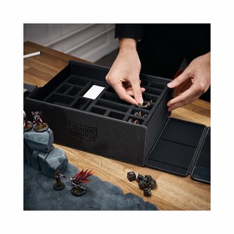 Game Master Companion (Dragon Shield)