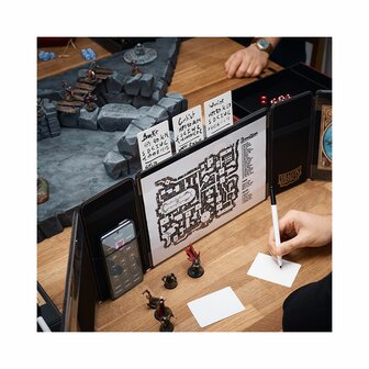 Game Master Companion (Dragon Shield)