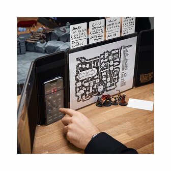 Game Master Companion (Dragon Shield)