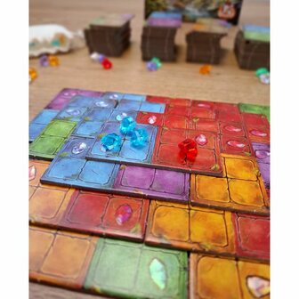 Pyramido: Verloren Schatten | Tegellegspel | White Goblin Games​
