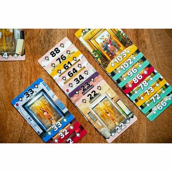 Up or Down? &ndash; Kaartspel - Capstone Games