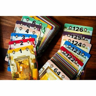 Up or Down? &ndash; Kaartspel - Capstone Games