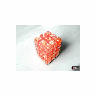 Dobbelstenen D6 (12mm) - Festive Dahlia/White (36x) - Chessex