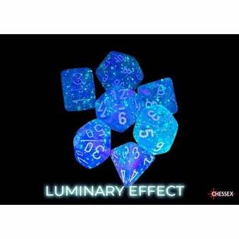 Dobbelstenen - Nebula Luminary Aura/white (7x) - Polydice - Chessex