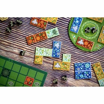 Bee Garden / Flower Fields &ndash; Tegellegspel &ndash; Haumea Games