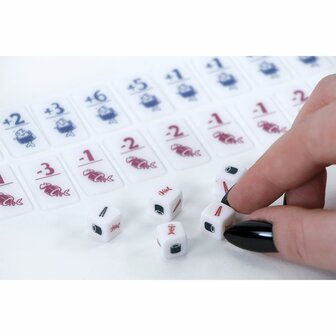 Tiny Tins: Geharrewar in de Sushibar &ndash; Compact dobbelspel &ndash; 999 Games