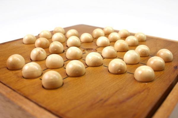 Wooden Classic: Solitaire