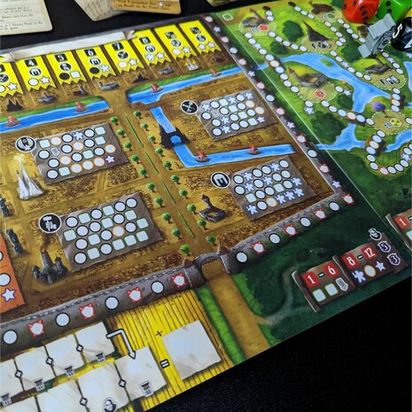 Dice Kingdoms of Valeria Review - Board Game Quest