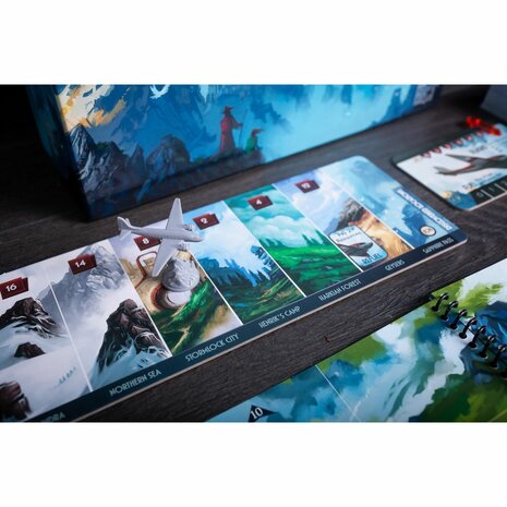 Sleeping Gods: Distant Skies (Nederlands) – Avontuurlijk Bordspel van Keep Exploring Games