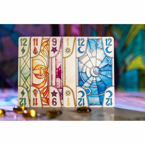 Luz – trick‑taking kaartspel / slagenspel van Iello