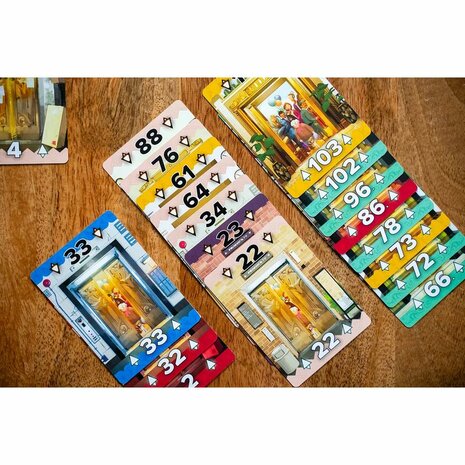 Up or Down? – Kaartspel - Capstone Games