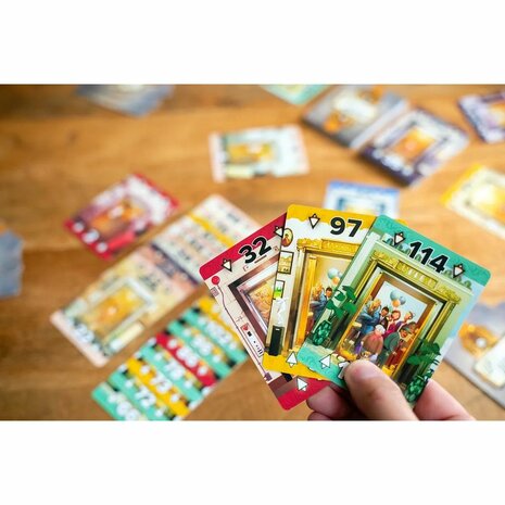 Up or Down? – Kaartspel - Capstone Games