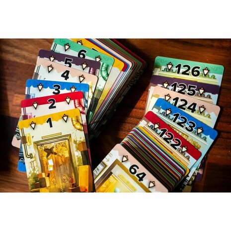 Up or Down? – Kaartspel - Capstone Games