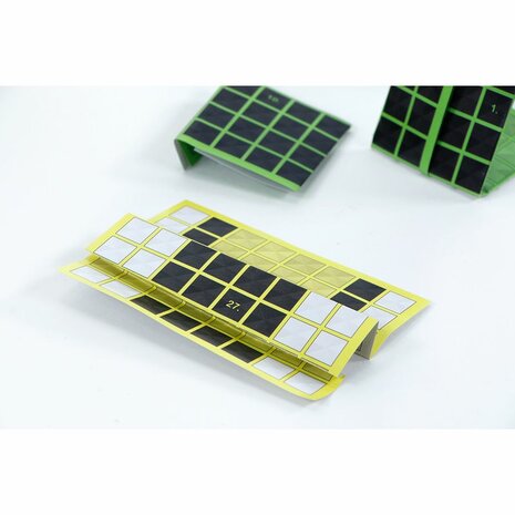 Manifold – Origami-puzzelspel - 999 Games