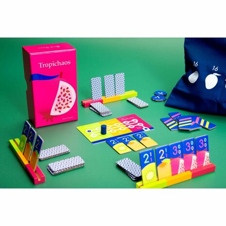 Tropichaos &ndash; Snel en chaotisch kaartspel met fruitsets &ndash; Oink Games