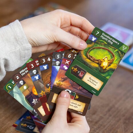 Questline &ndash; Kaartspel &ndash; Thunderworks Games