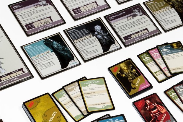 Dungeons & Dragons: Dungeon of the Mad Mage Adventure System Board Game [STANDARD EDITION]